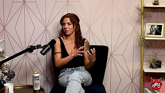 Lumi Ray: fışkırtıyor, ünlülerle sikişiyor ve 3 saatlik seks