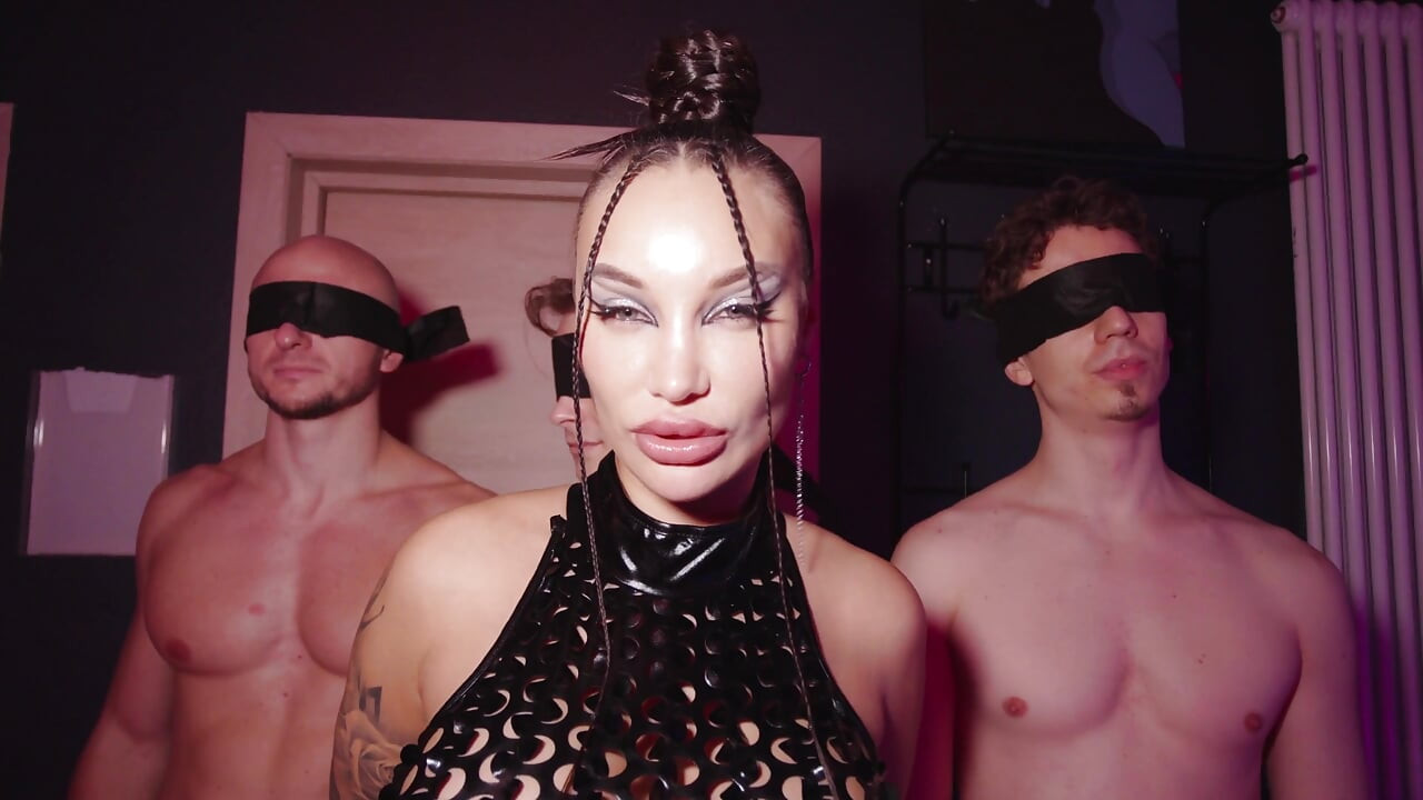 Melhores peitos quentes e anal profundo, dp, foda dura e rápida com 3 Monstro Pau com Monika Fox