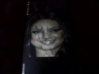 Homenagem ao monstro facial, mila kunis