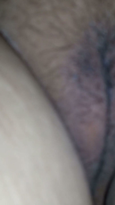 Aku merekam video memek adik tiriku waktu dia lagi ngentot malam-malam. | Klip 1