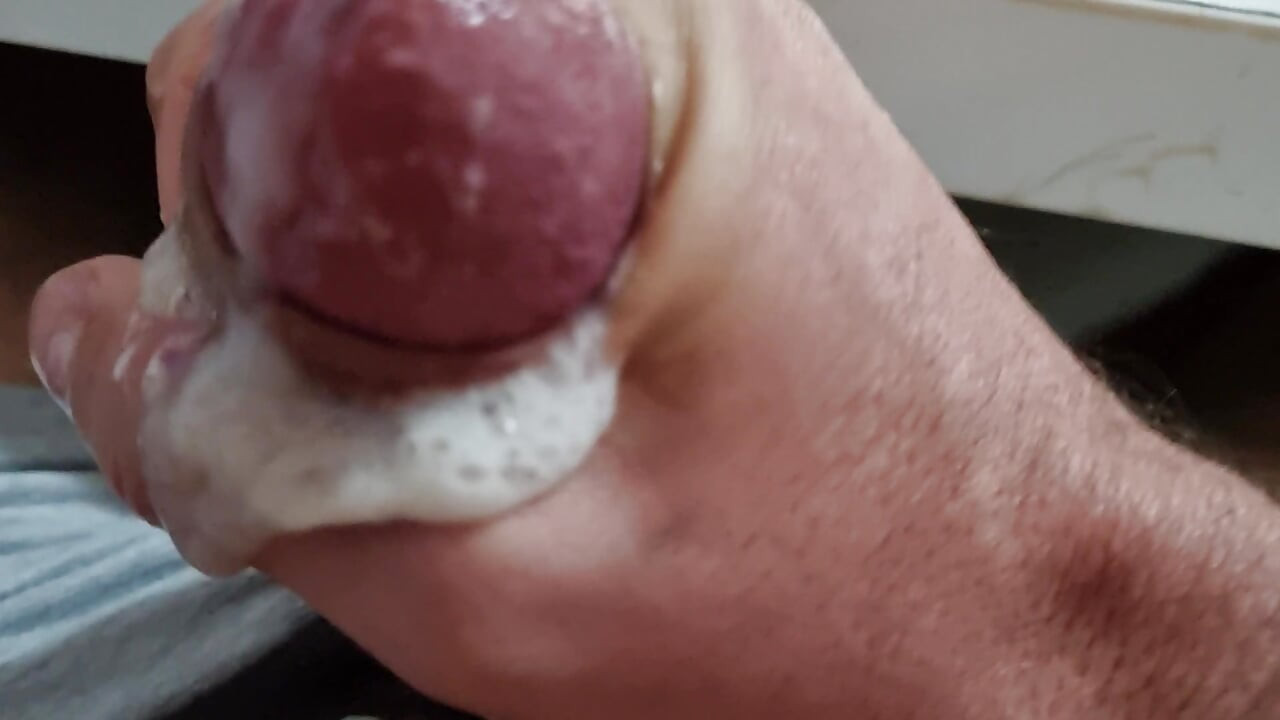 Hairy enjoyed watching porn at the end of the day at the office, I came 2 times in a row