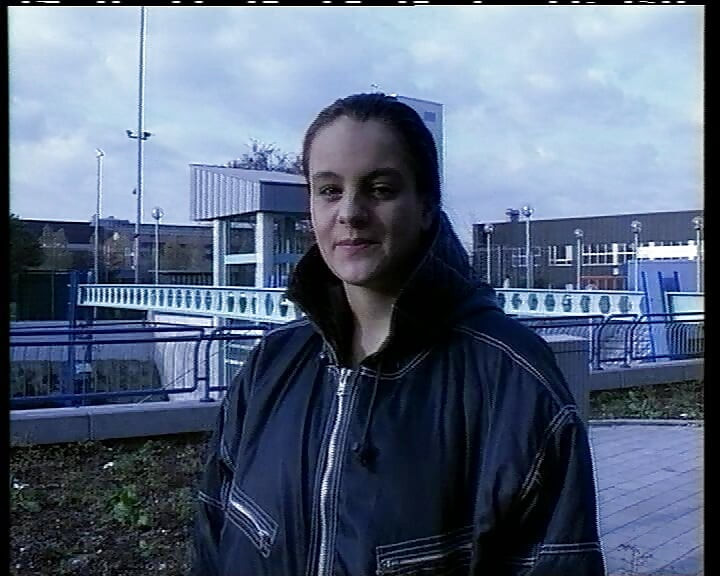 Roze dildo maakt hete Duitse babe blij