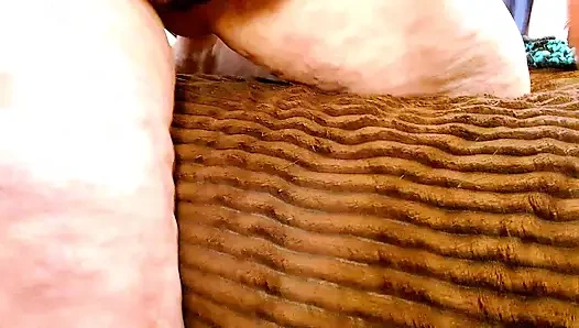 1318 DawnSkye Aaron'a döl, osuruk ve daha fazlası için bir gstring gönderdi