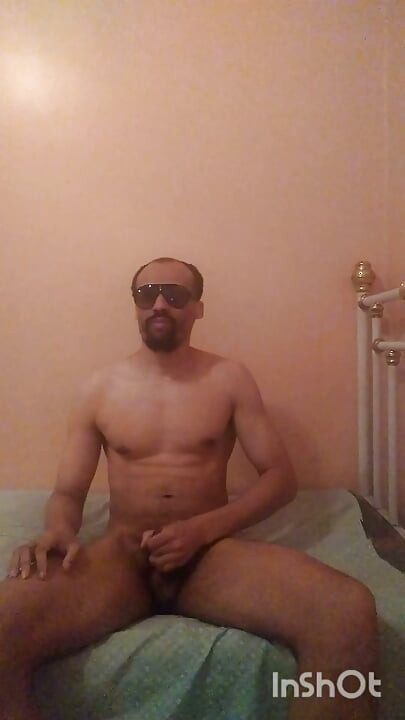 Ek tikhi nazar, ek sochi-samjhi tiz, aur pralobhan men phansne ki badhti huee ichchha