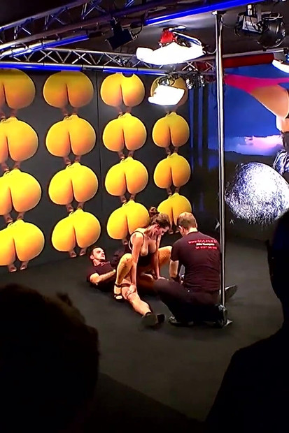 Ggg John Thompson Shows Young, Very Horny, and Slim MILFs in a Gang Bang