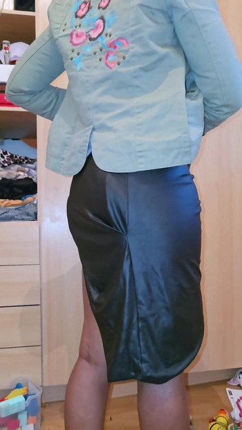 Key moment from "Beautiful Ebony Teen Buttocks 1"