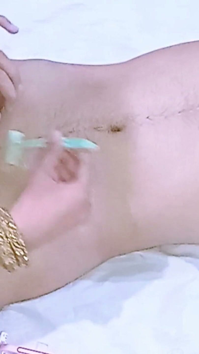 Desi Indian virgin school girl Big Cock Shaveing her boyfriend for the first time | Clip 2