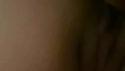 Pantat bahenol cewek semok kulit hitam ini dientot habis-habisan sama kontol besar pria kulit hitam