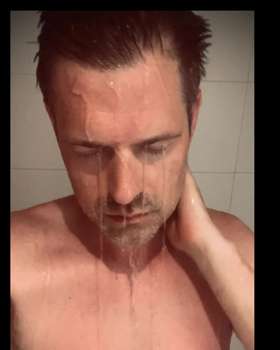 Thomas Renneberg shower porn