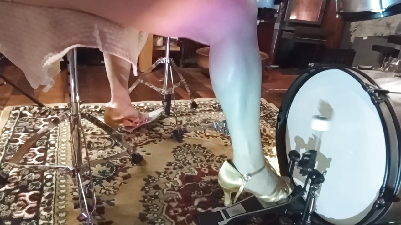 Practice Pedal Pumping Drums Set