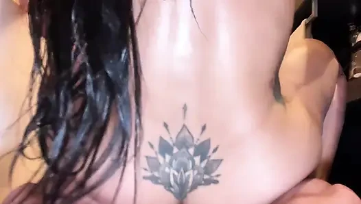Sara retali ngentot chris diamond di kamar mandi hotel