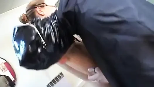 Marina lagi wawancara sambil bugil