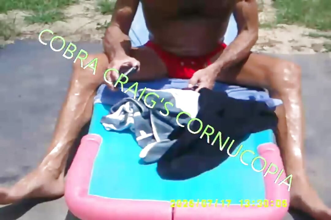 7-17-2026 FRONT TANNING THE DANCING  FRONT TANNING SHE BLINDED ME WITH SCIENCE BAHAHAHA.mp4