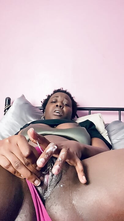 Morning Masturbation 1 (Female Rapper)