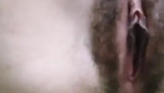 18 Jahre alt, arabischer Algerier ägyptischer Herkunft, spielt mit ihrer Muschi, bis sie ausgiebig fickt. Ich will, dass ein Europäer mich fickt und Fotos von mir macht.