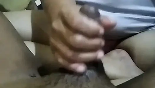 Die ehefrau des nachbarn, die es wagt, mit ihrem chef zu betrügen