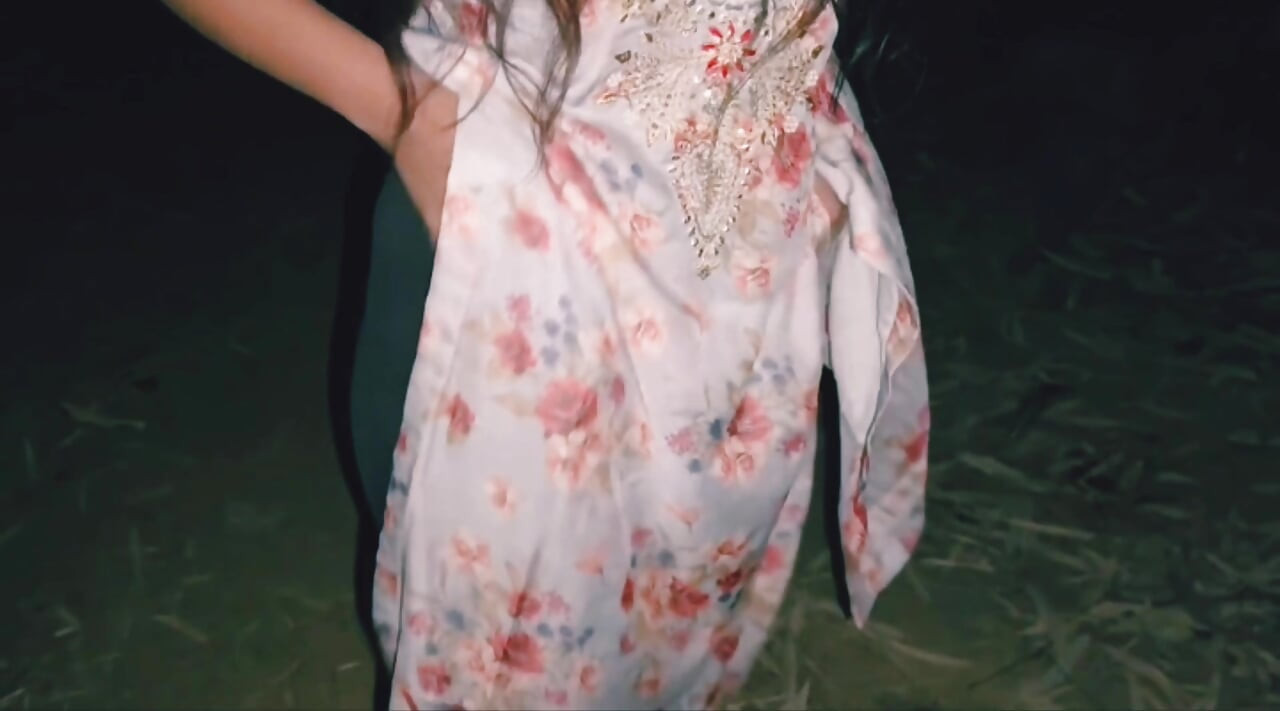 Indian village hot desi girl fucked in the forest viral MMS 18+