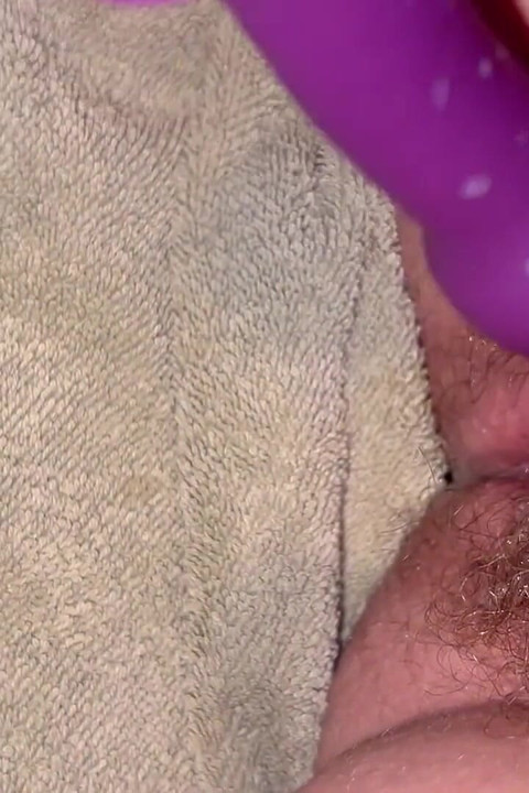 Hairy Pussy Squirting POV