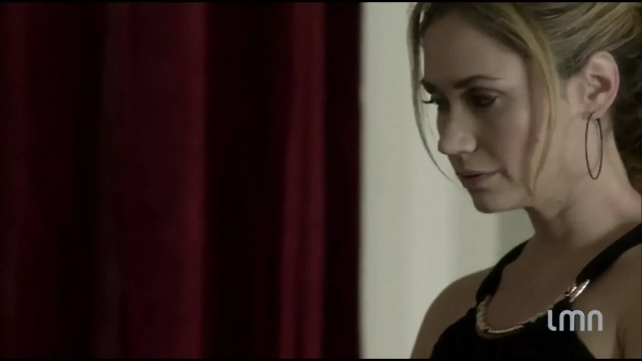 Single Divorced StepMom Ashley Jones gives away Panties to Dom
