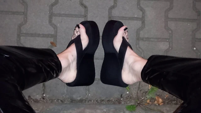 flip flops and latex