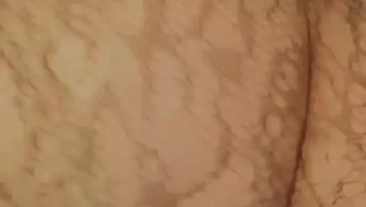 Aku lagi goyangin pantat dan memekku