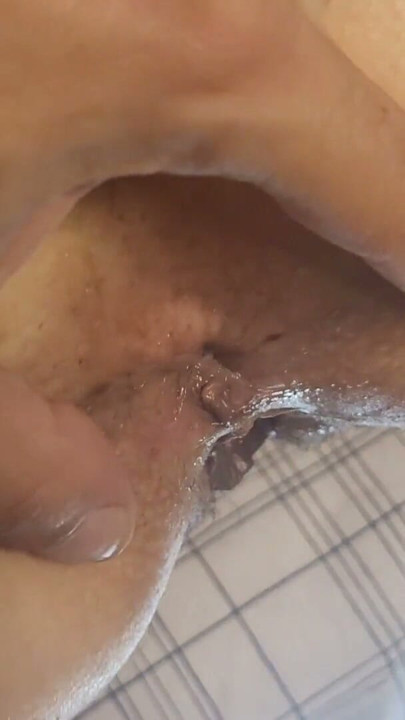 hotwife με σφιχτό κώλο σε ερασιτεχνικό σπιτικό αναλ γαμήσι, μέχρι ο κώλος της να γεμίσει με σπέρμα | Clip 1