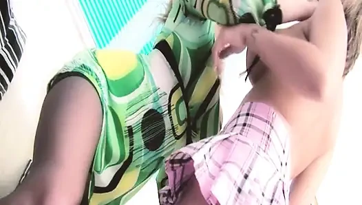 Lezbiyen ateşli orta yaşlı seksi kadınlar sahne 2_gorgeous büyük memeli sarışın lezbiyenler orgazm olana kadar çift dildoyla sikişiyor