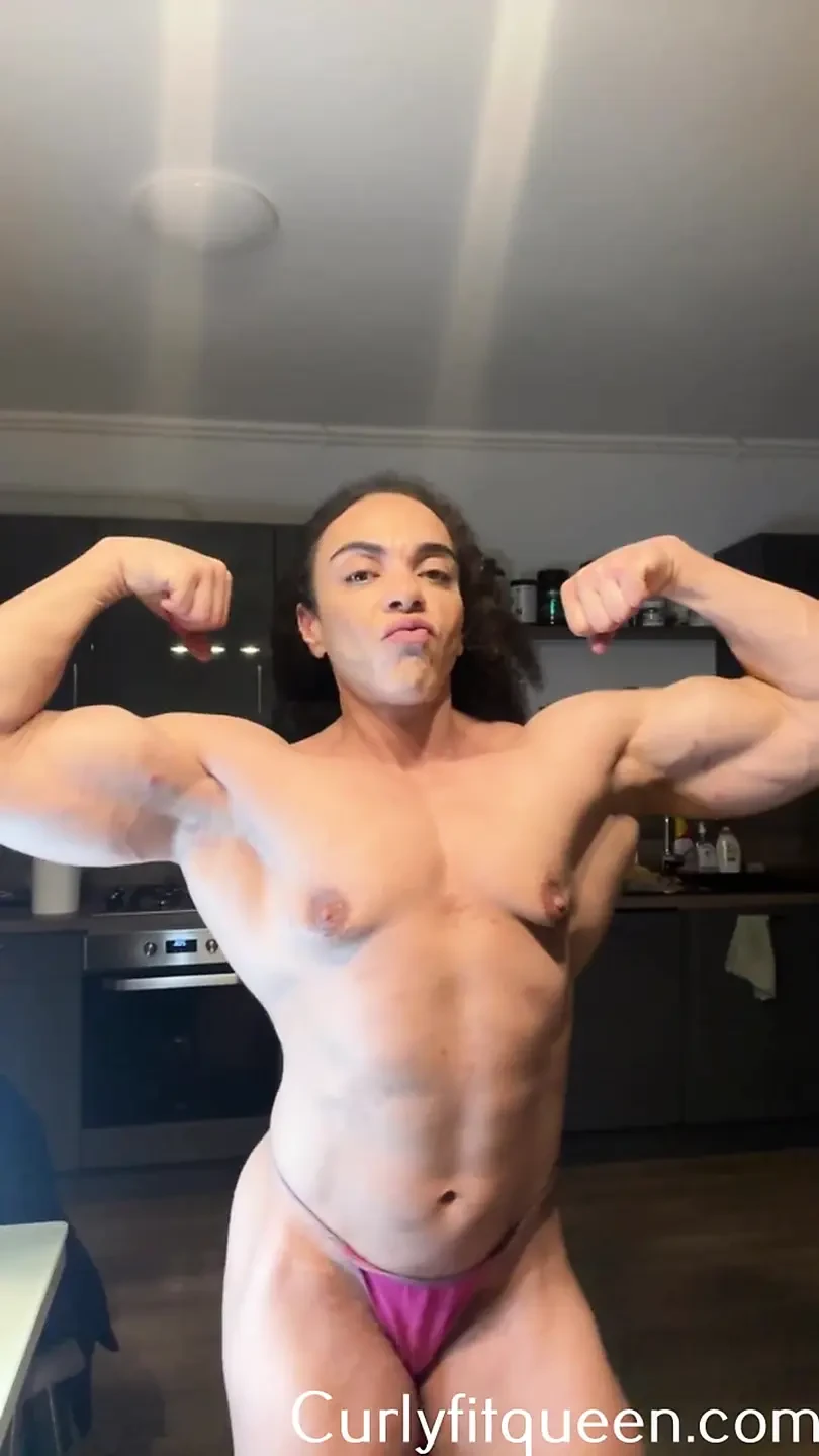 Female Bodybuilder Porn GIF #68