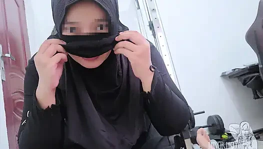 Ustazah Toket Gede Lagi Belajar Nyepong Kontol Tetangganya - Minokiiko