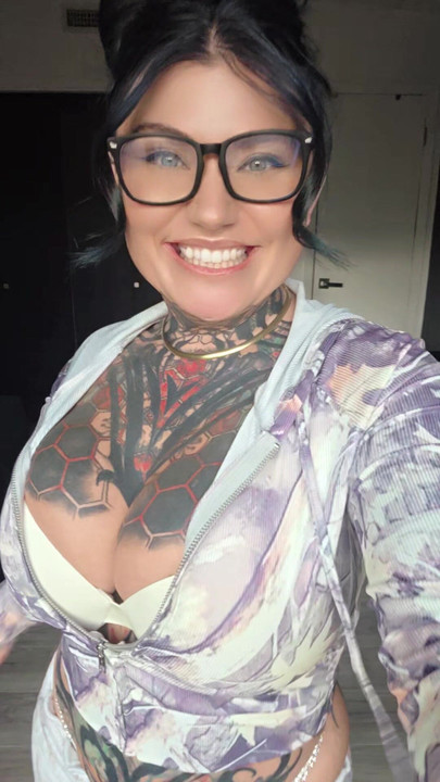 Novo sutiã e jaqueta