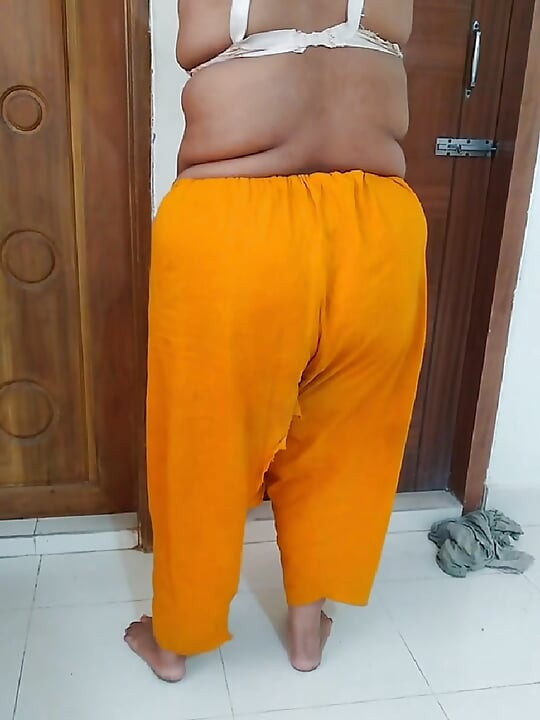 Tchán ošukal indickou snachu Rani, když cvičila