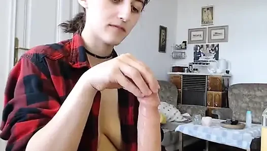 Camgirl bermain dengan dildo dan obrolan