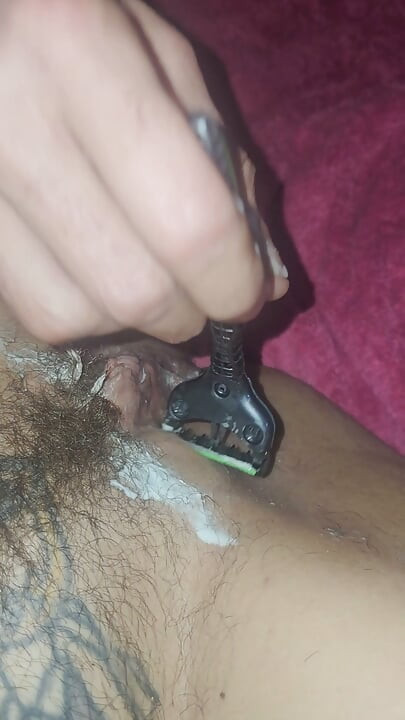 Golenie wielkiej owłosionej cipki Sexywifedd