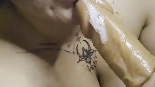 Blowjob queen shows how it's done