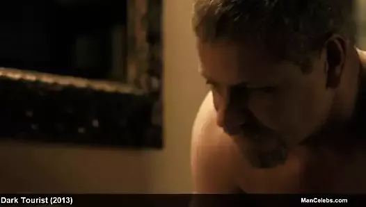 El actor Michael Cudlitz muestra su cuerpo musculoso desnudo