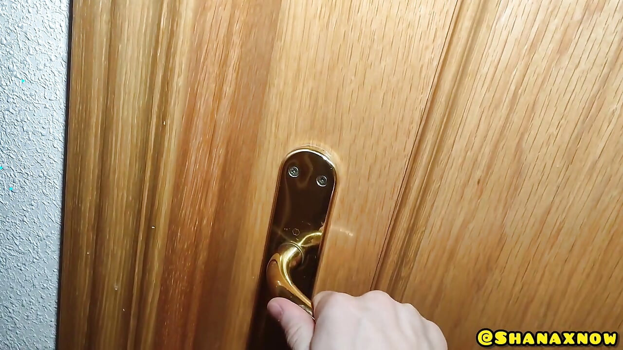 My Step-sister Wants Pee I Disturbed Her and Pee Also