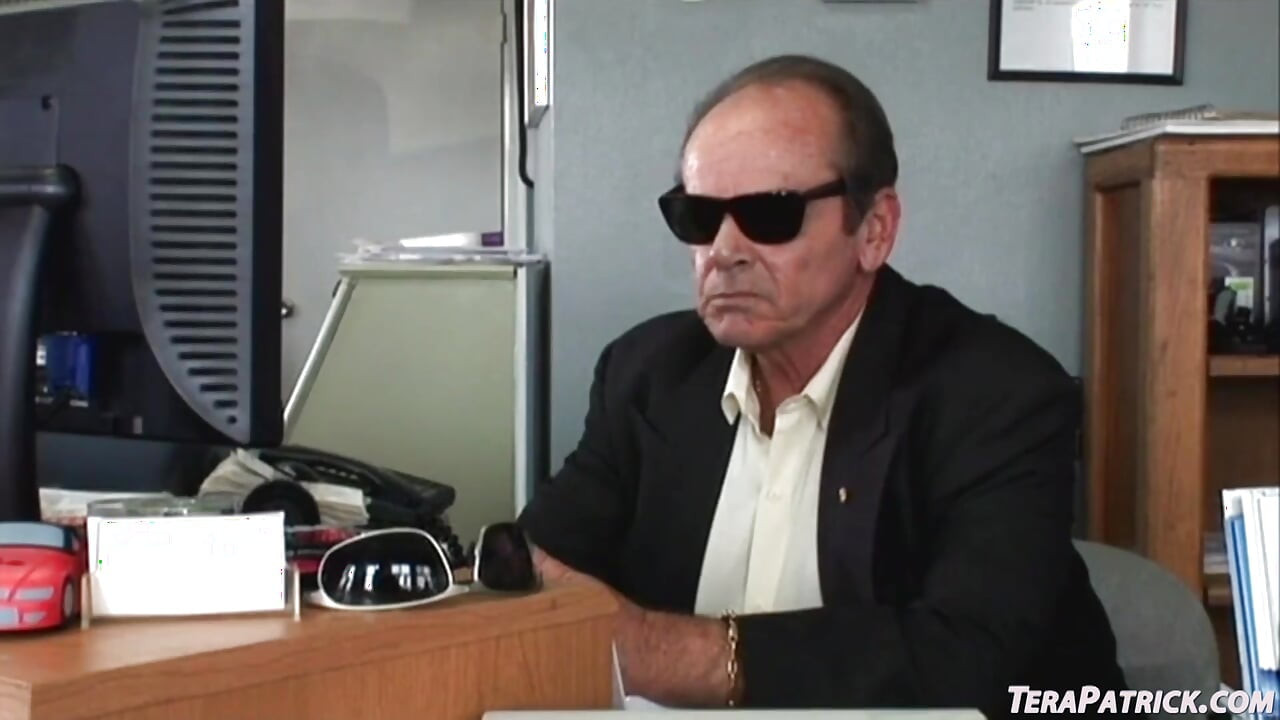 Nikki Benz โดนควยเย็ดหมู่สามคน