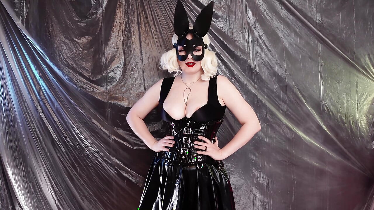 Sissy training with strap-on pin-up curvy Mistress Arya Grander
