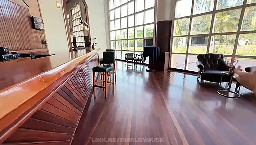 !! РИСКОВАННОЕ ПРЕДЛОЖЕНИЕ!! Невинная проститутка-официантка раскрывает свои самые грязные секреты