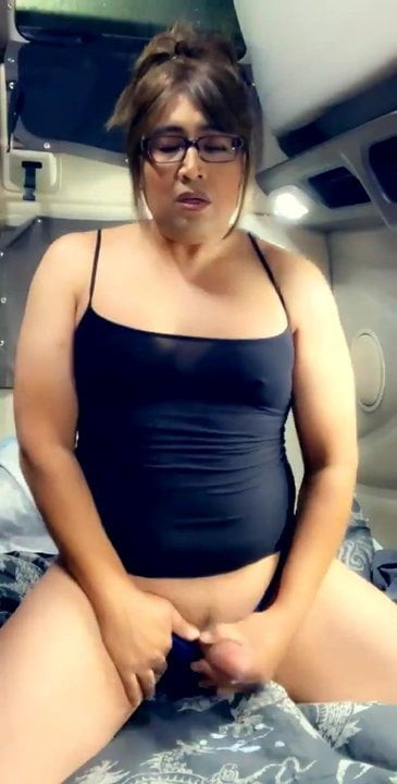 Latina tranny jerking off