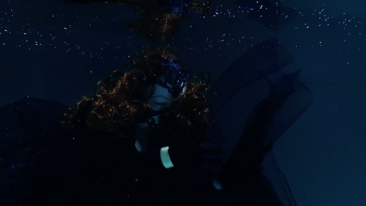 Underwater shooting - full backstage