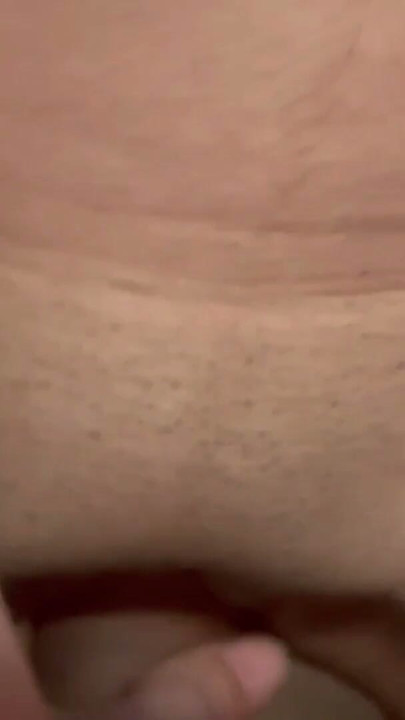 Baise dans toute la chambre d’hôtel publique la fenêtre ouverte | Clip 1