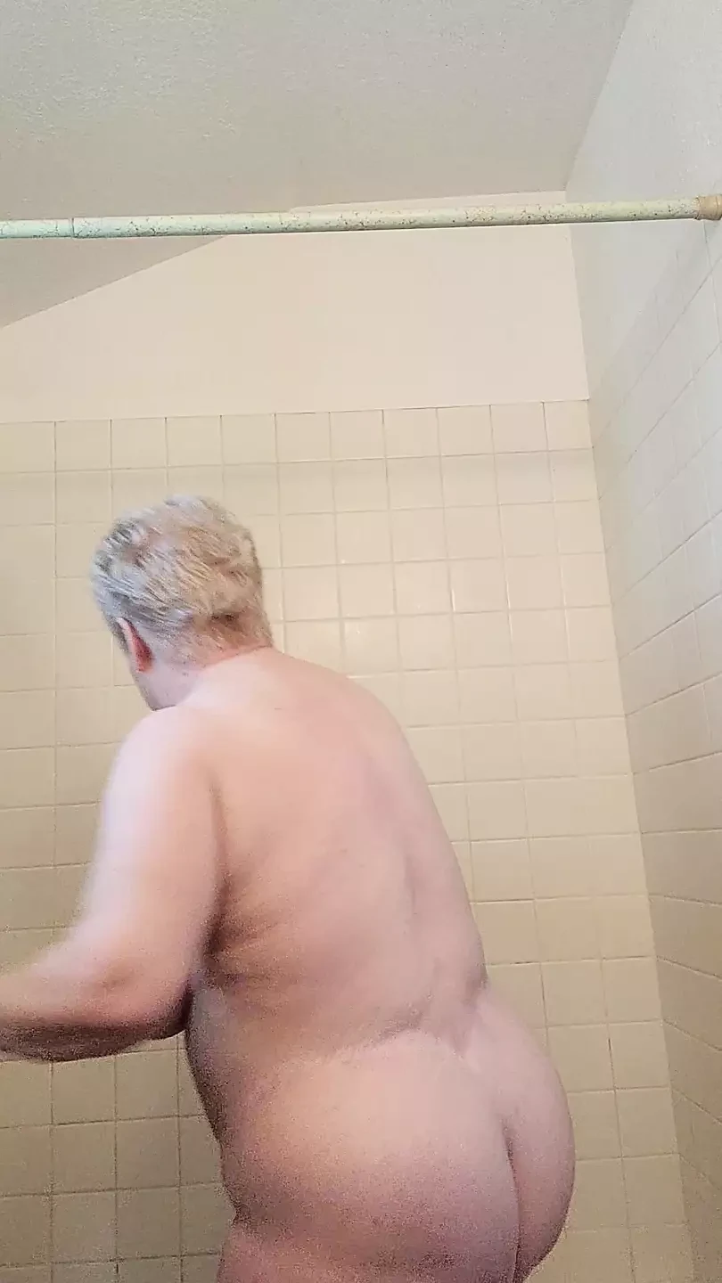 Juicey Pussy Granny Takes A Shower, Want to Watch?