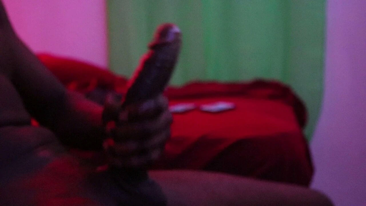 Pancutan mani zakar hitam besar