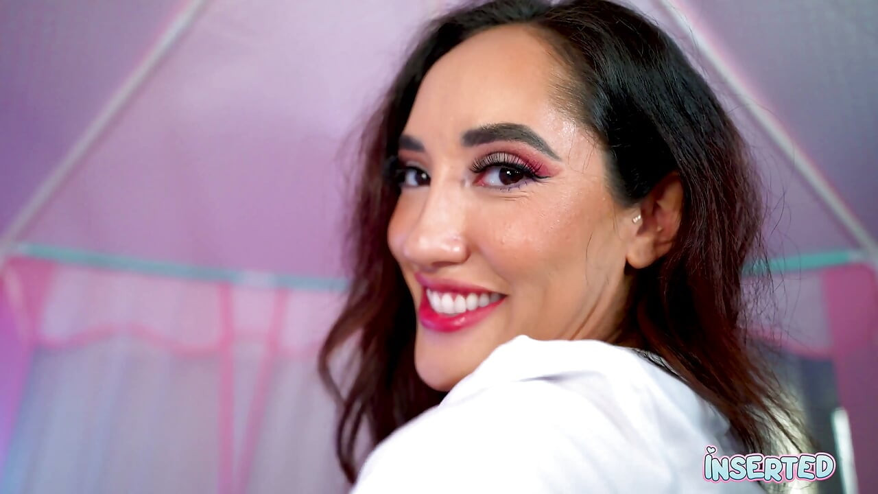 Inserted Chloe Amour's Magical Pussy