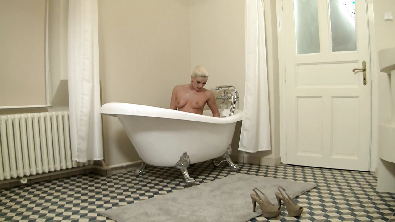 Cute French babe rides dick in the bathtub