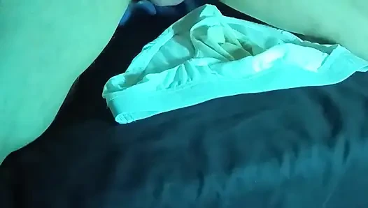 İç Çamaşırıma Boşal