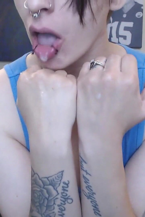 El tükürerek kaplı