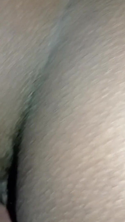 Awek kolej berkongkek dengan seorang budak lelaki di bilik hotel | Klip 2