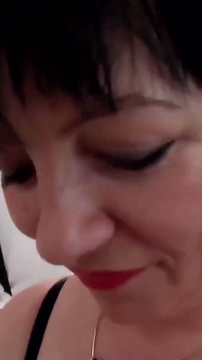 Amateur Casting, heute Petra die kurzhaarige buschige Milf | Clip 2